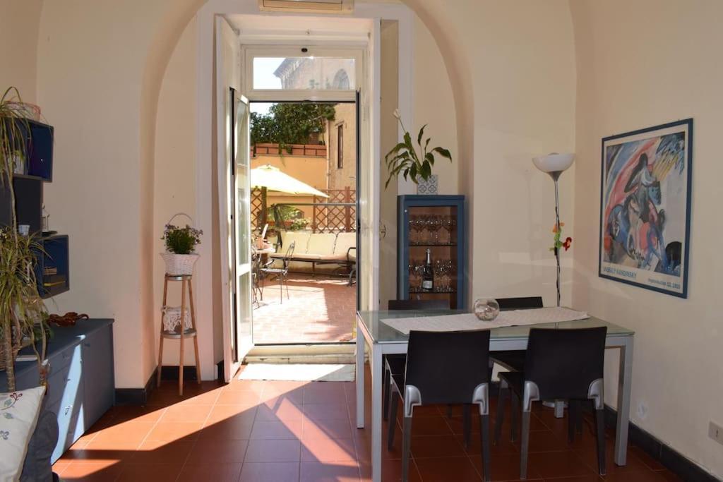 Terrace Flat In * Naples