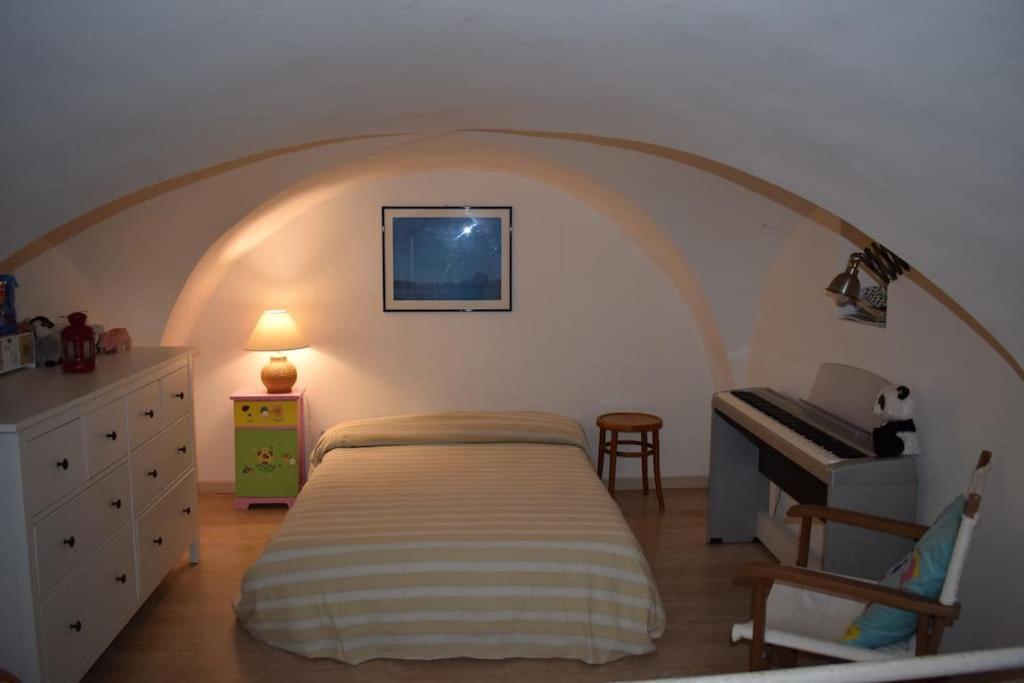 Terrace Flat In *